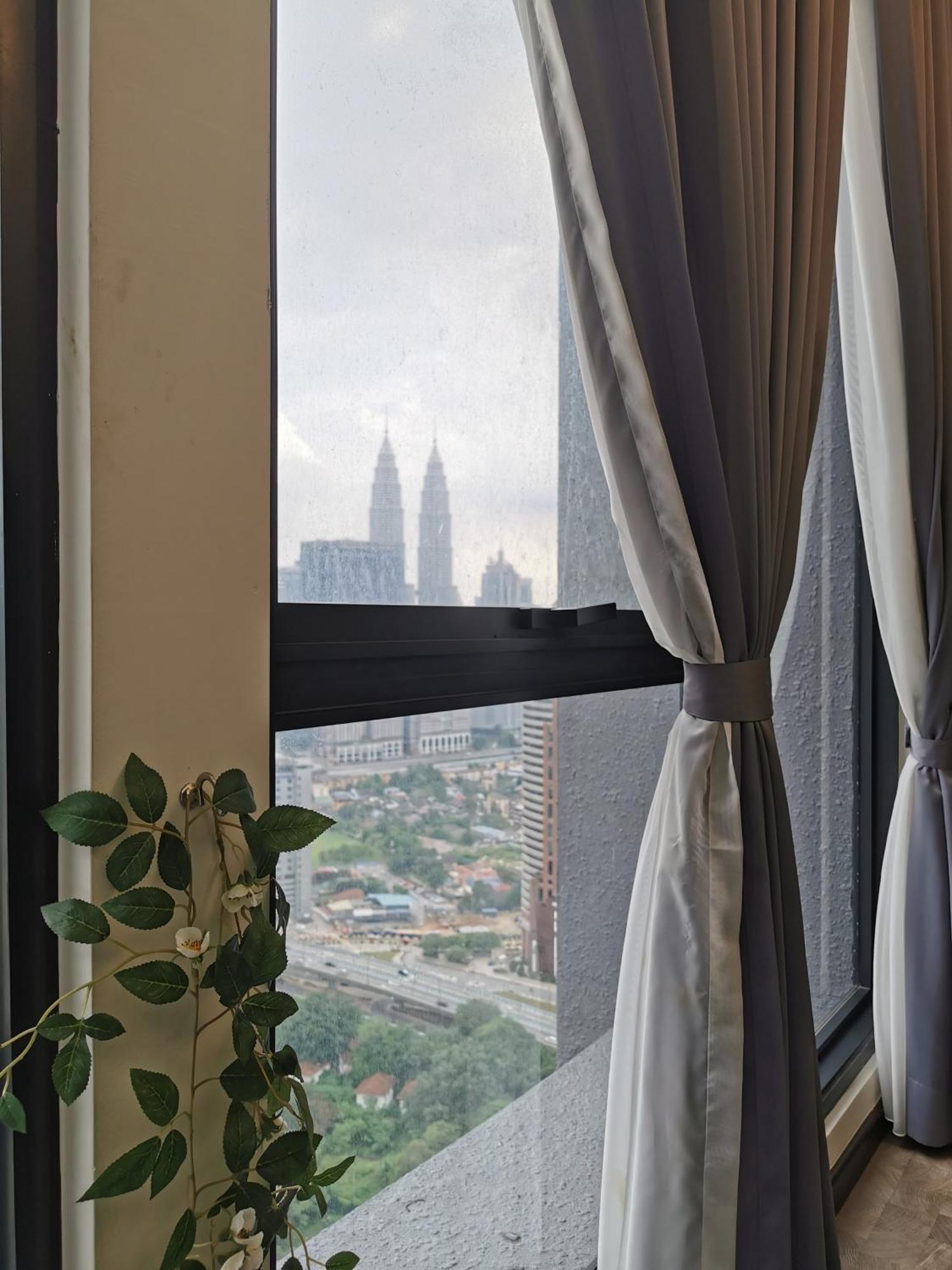 Expressionz Designer Suites Host By Aurora Premium Stay Kuala Lumpur Exteriér fotografie